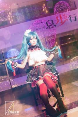 初音未来  二息步行-萌图百科