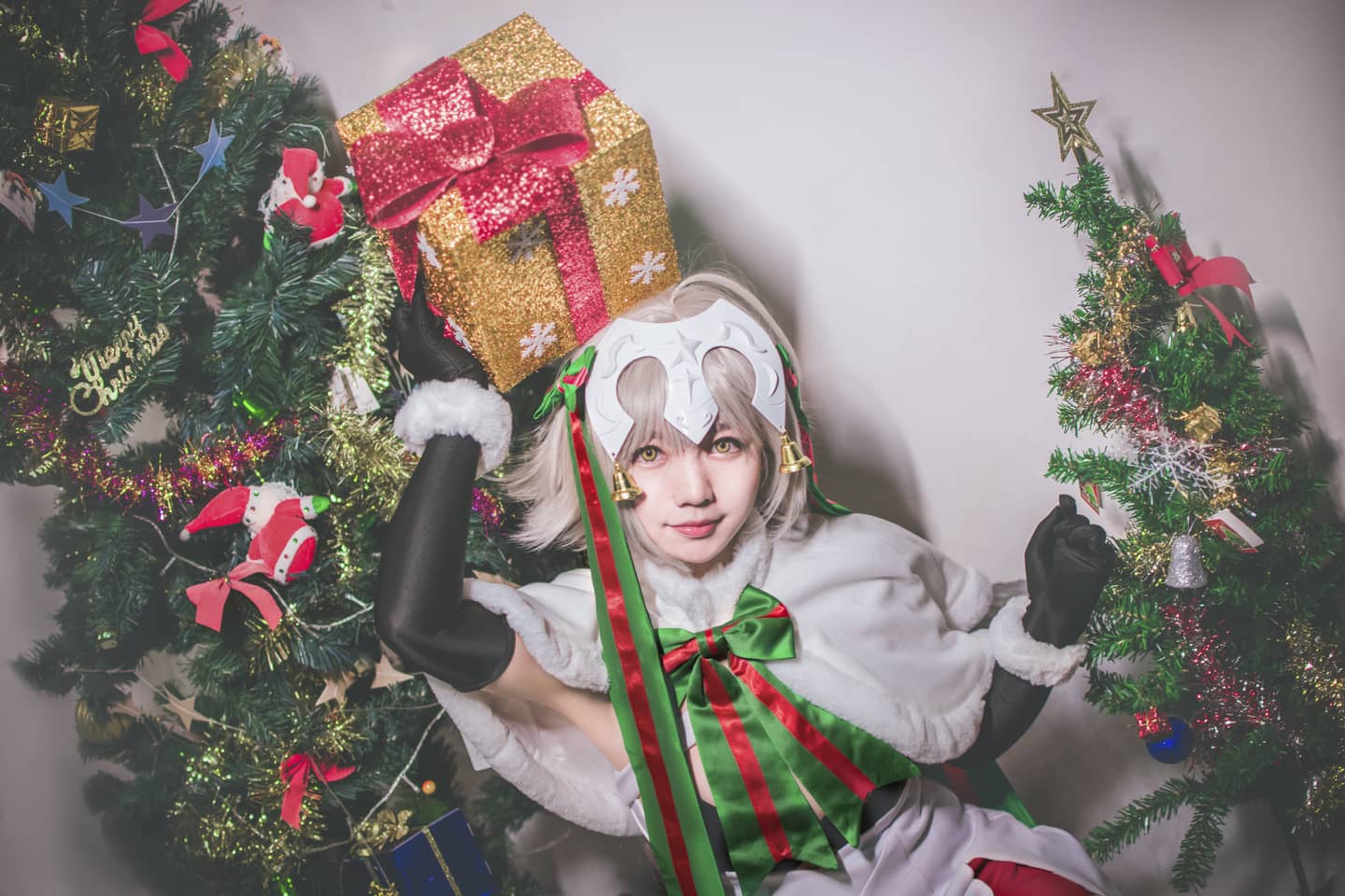 贞德cosplay 这有一个迟来的礼物你愿意收下嘛～-萌图百科