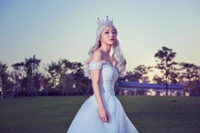 爱丽丝梦游仙境白皇后Cosplay-萌图百科