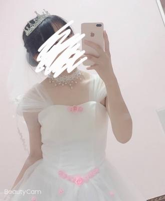 拉姆婚纱试穿-萌图百科