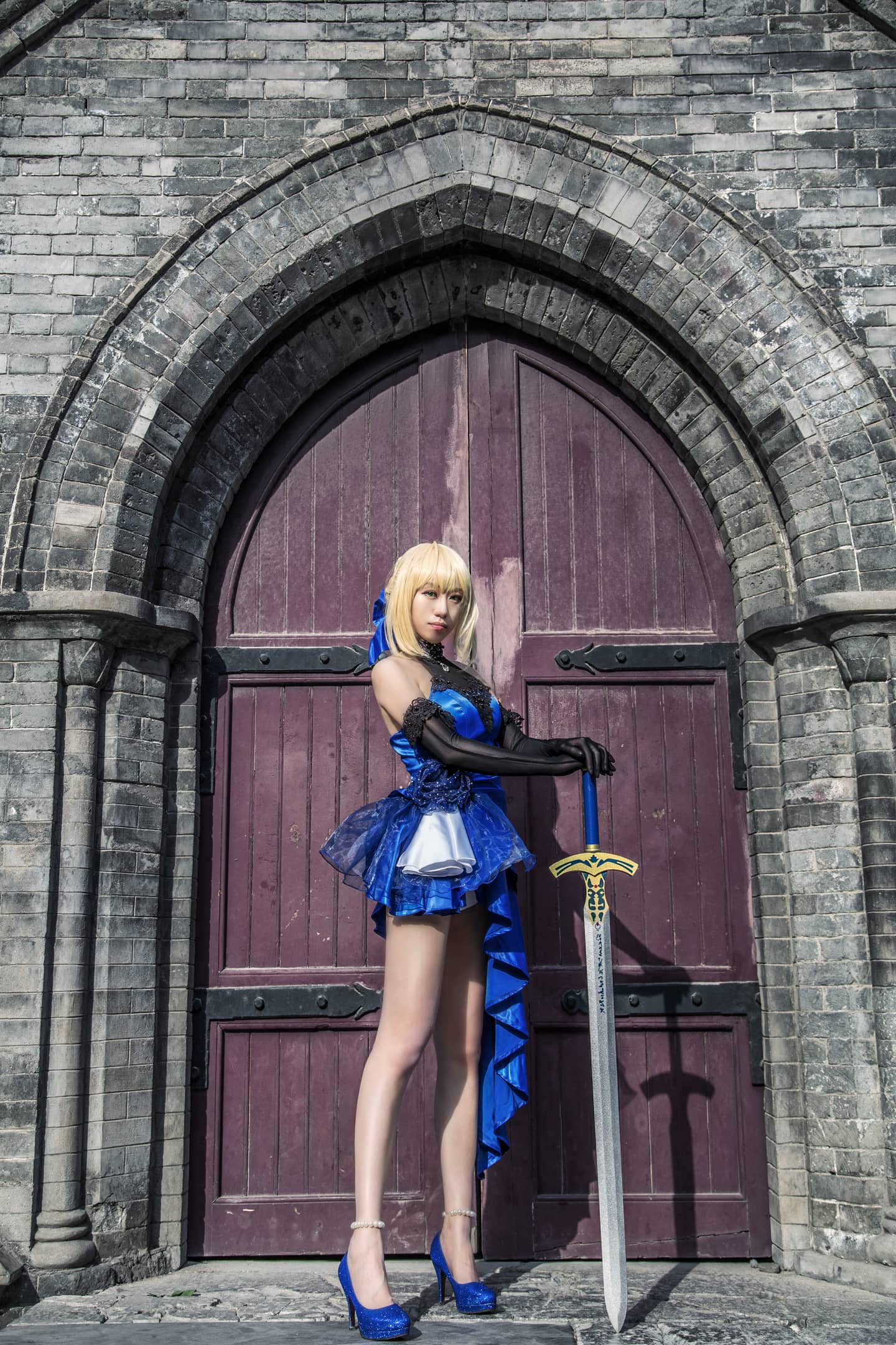 saber蓝礼服cosplay-萌图百科