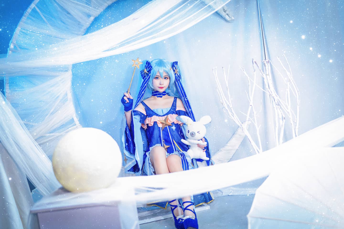 雪初音cosplay-萌图百科