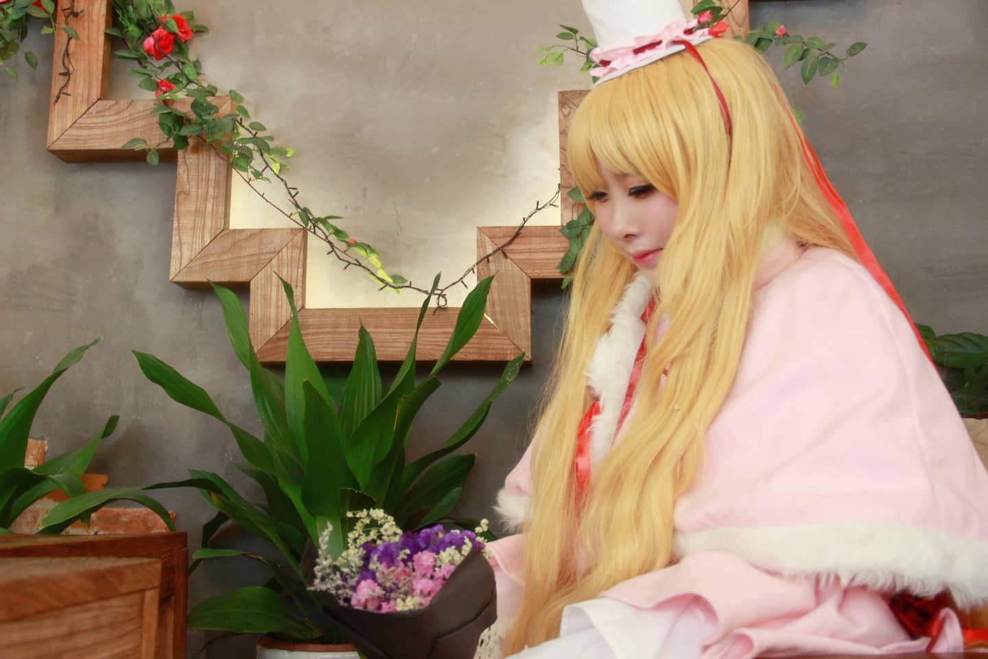 蔷薇色的人生维多利加cosplay-萌图百科