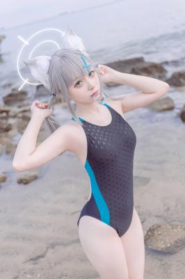 《碧蓝档案》砂狼白子cosplay-萌图百科