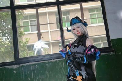 明日方舟 斯卡蒂cosplay-萌图百科