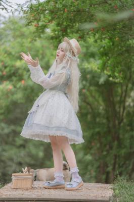 Lolita私影，蓝飘带-萌图百科