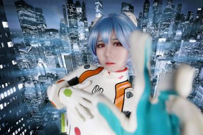 三无女神完美再现！绫波丽Cosplay赏-萌图百科