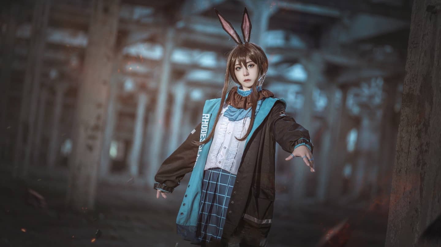 《明日方舟》阿米娅cosplay-萌图百科
