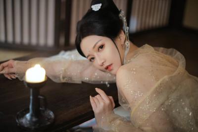 汉服私影，亮闪闪-萌图百科