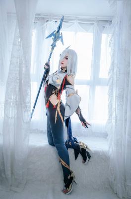 《原神》申鹤cosplay-萌图百科