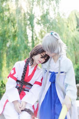 VOCALOID洛天依乐正绫cosplay 春来发几枝-萌图百科