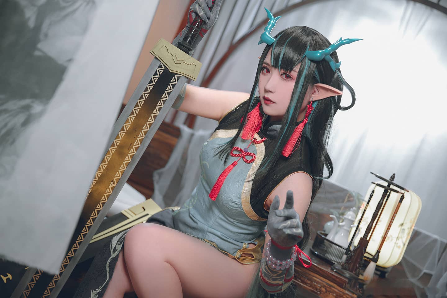 《明日方舟》夕 • 染尘烟cosplay-萌图百科