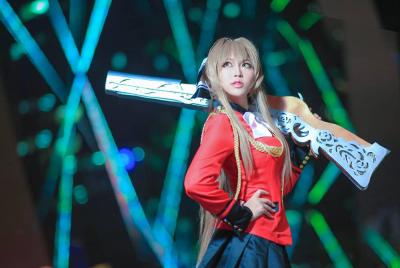 高冷女王范！五十铃精彩Cosplay赏-萌图百科