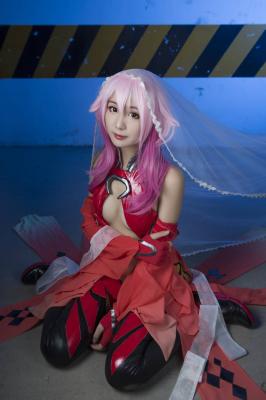 罪恶王冠楪祈cosplay，既然是假的也没关系，因为我想保护集的心是真的-萌图百科