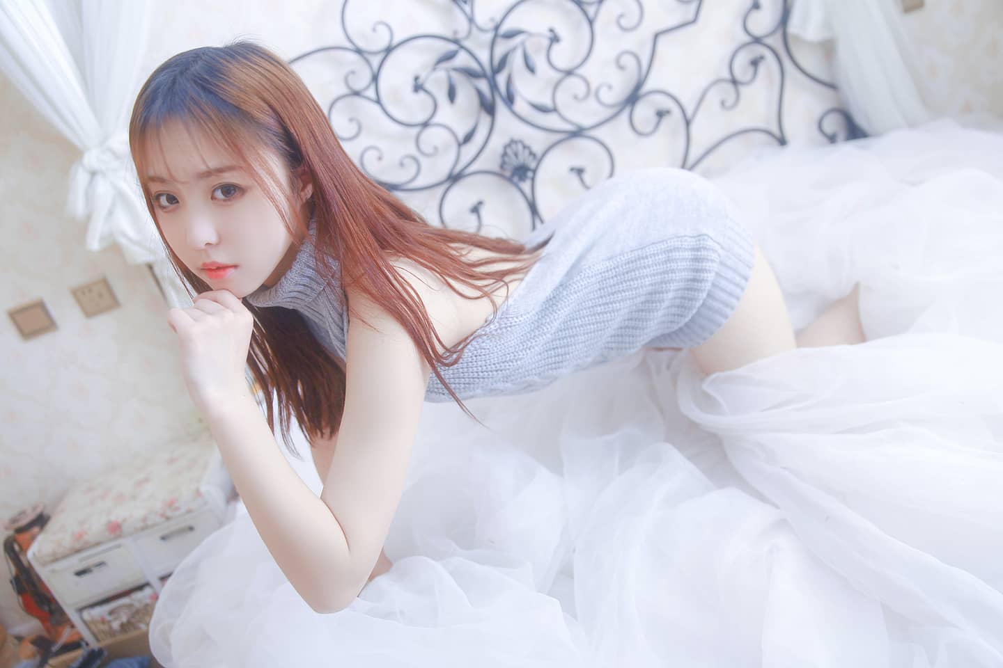 TYA事务所 露背毛衣 悠悠子-萌图百科